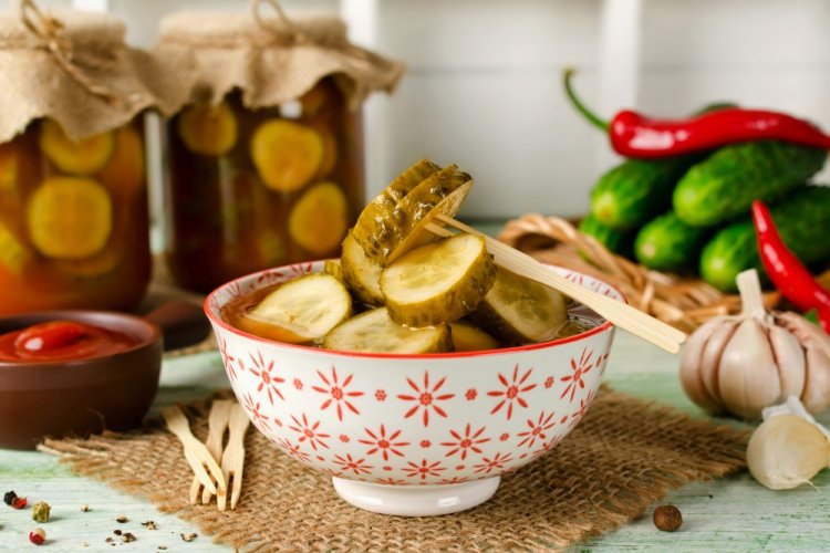 Cucumber and Dill Salad in Tomato Sauce