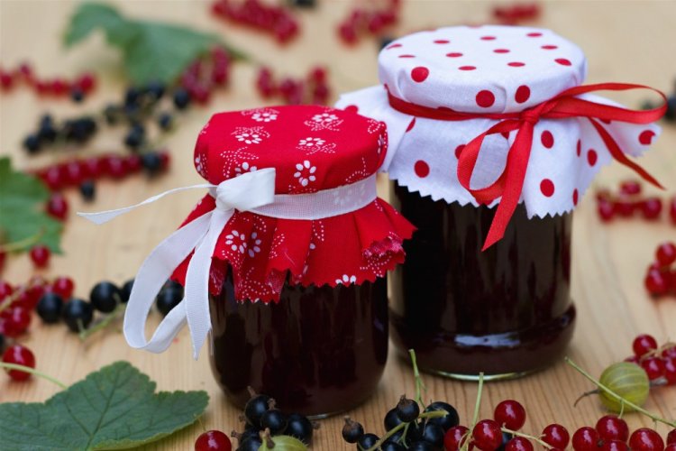 Black Gooseberry and Blackcurrant Jam