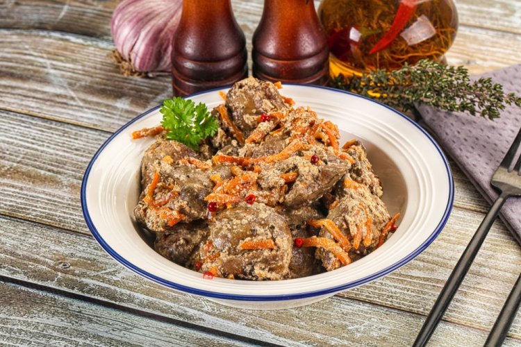 Chicken Liver with Onions, Carrots, and Sour Cream
