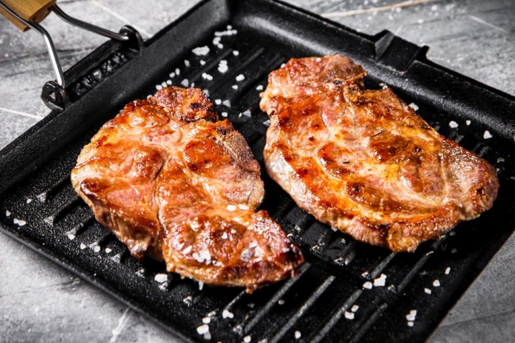Pan-Seared Pork Steaks in Mayonnaise