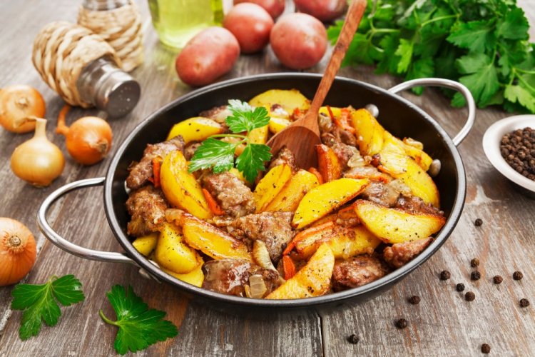 Fried Potatoes with Meat and Carrots