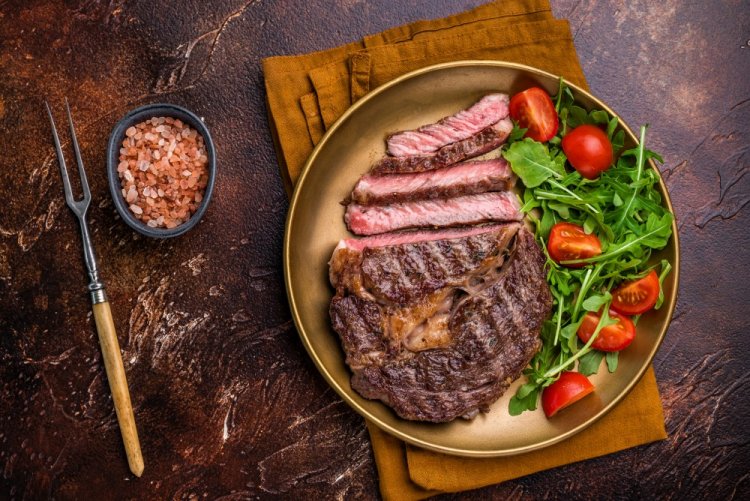 Pan-Seared Beef Steak with Lemon Juice
