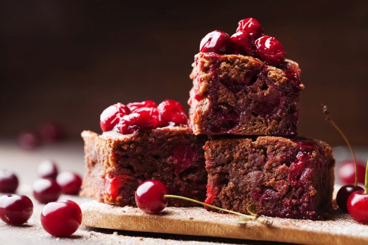 Healthy Oatmeal Brownies with Cherries