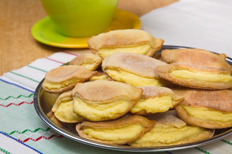 Sochniki with Cottage Cheese and Lemon