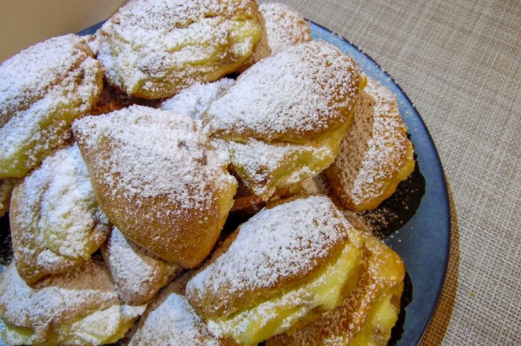 Sochniki with Cottage Cheese in a Frying Pan