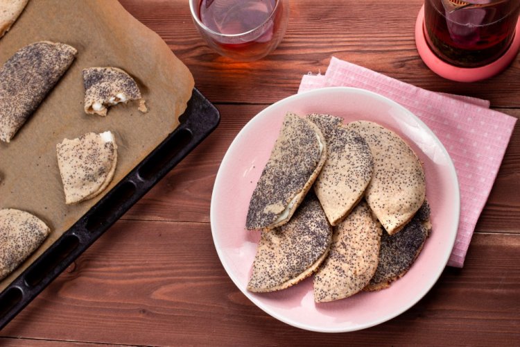 Sochniki with Cottage Cheese and Poppy Seeds