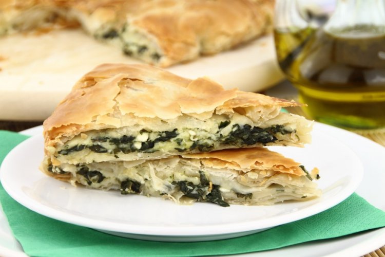 Puff Pastry Pie with Spinach and Feta