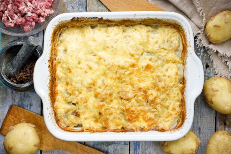 Potato and Minced Meat Casserole