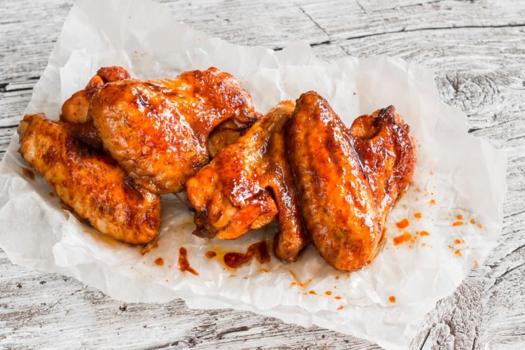 Alitas de pollo en salsa de miel y soja
