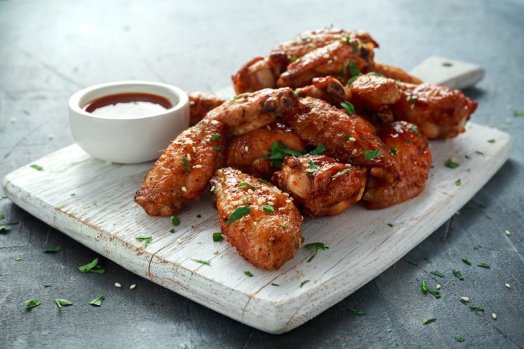 Crispy Chicken Wings in Honey-Soy Marinade