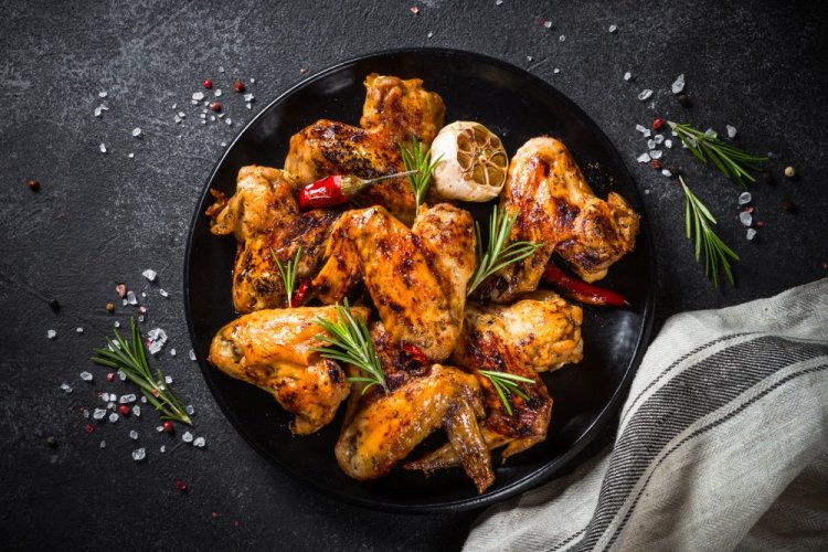 Crispy Wings in Soy Sauce with Garlic