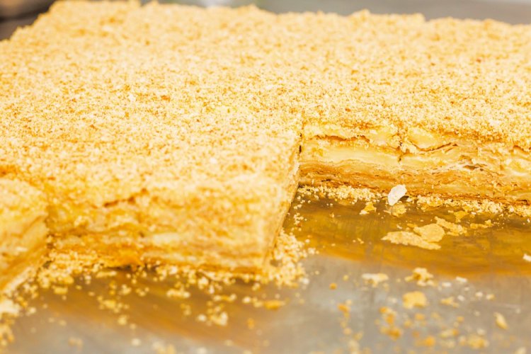 Condensed Milk Cake in a Frying Pan