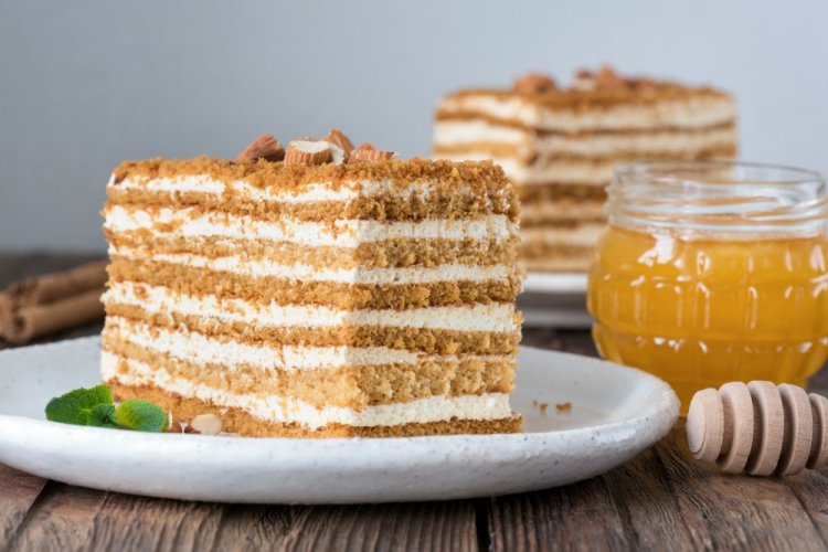 Medovik (Honey Cake)