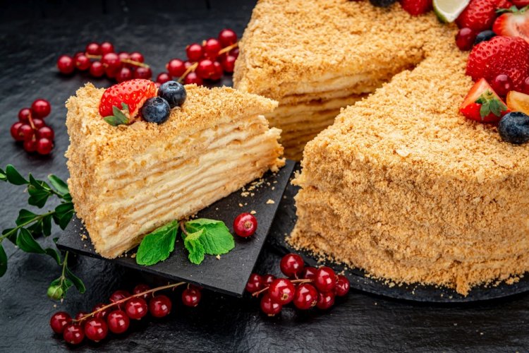 Napoleon Cake with Puff Pastry