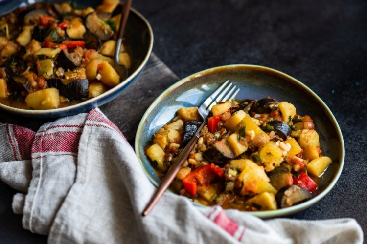 Adjapsandal con patatas