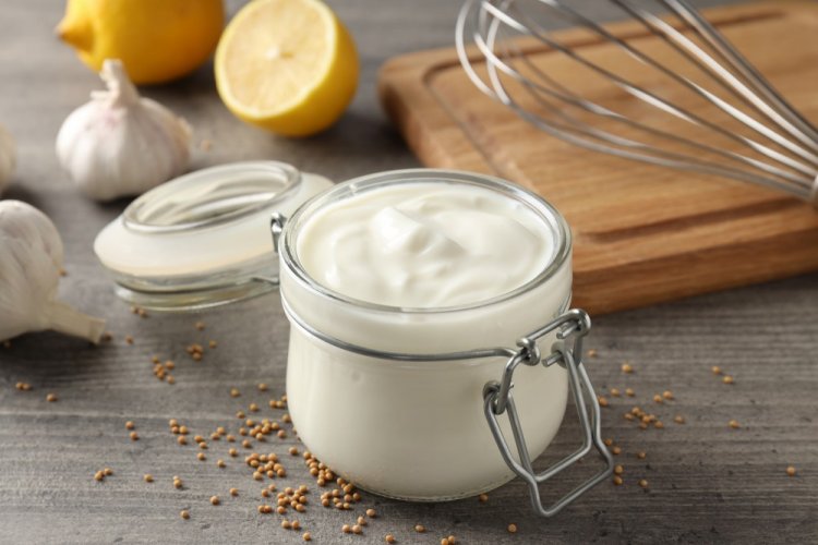 Mayonesa saludable de yogur y mostaza