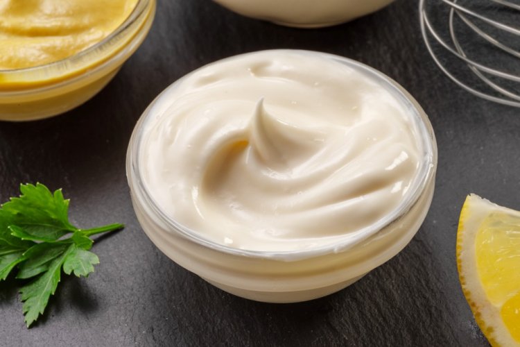 Mayonesa saludable de crema agria sin huevos