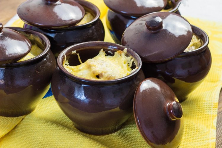 Potatoes with Meat, Mushrooms, and Cheese in Pots