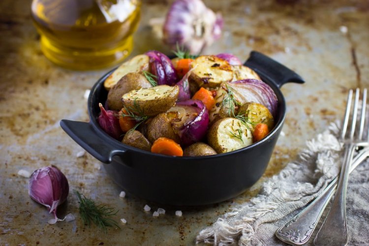 Fried Potatoes with Onions and Carrots