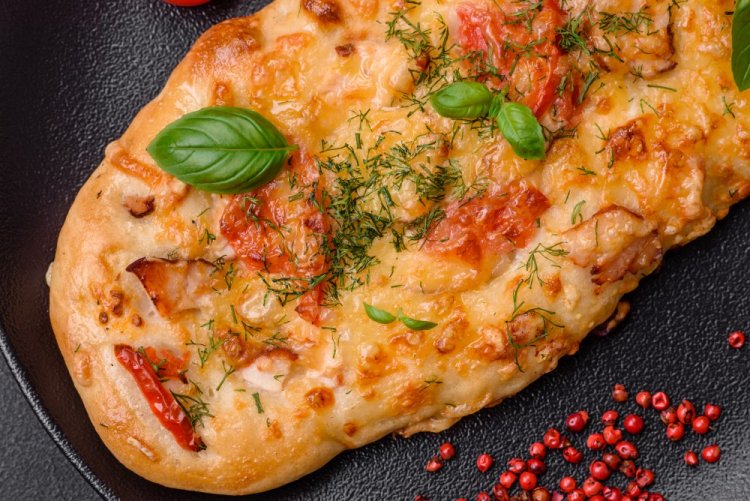 Tortitas de salchicha y tomate