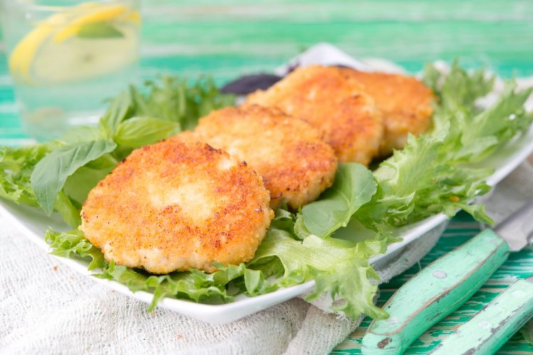 Air Fryer Chicken Cutlets with Cottage Cheese