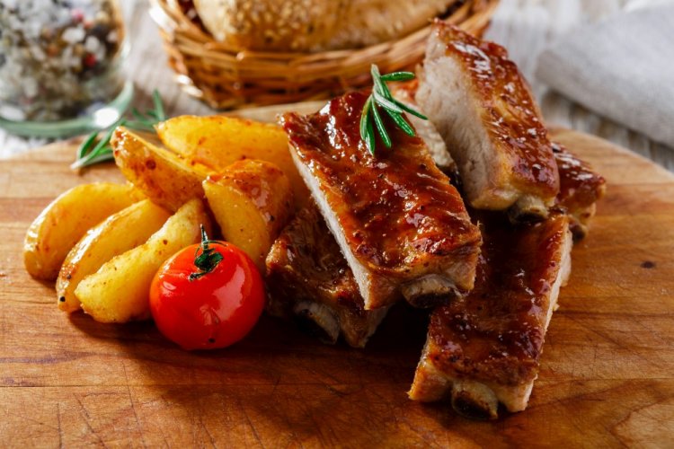 Pork Ribs with Potatoes in an Air Fryer
