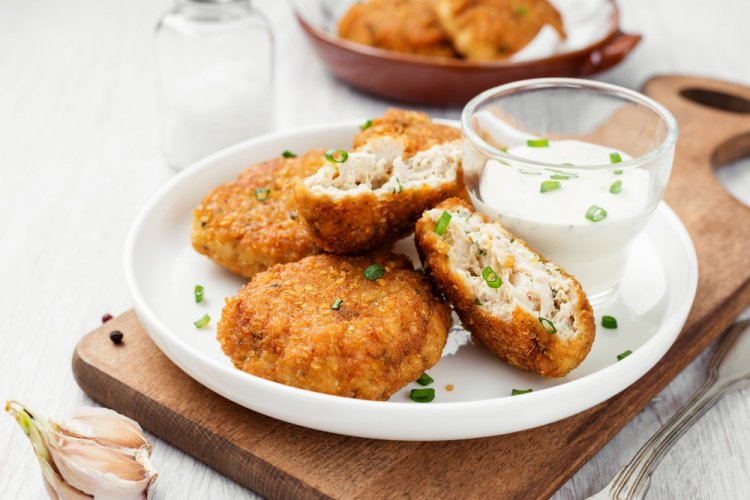 Hamburguesas de pescado con pan en freidora de aire