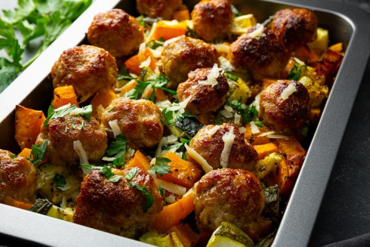 Air Fryer Meatballs with Vegetables