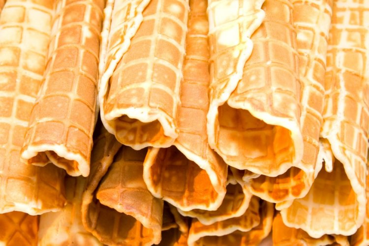 Waffle Tubes with Margarine