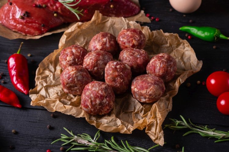Meatballs with Pearl Barley for Freezing