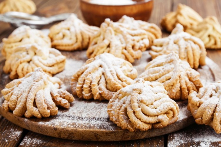 Margarine Cookies Made with a Meat Grinder
