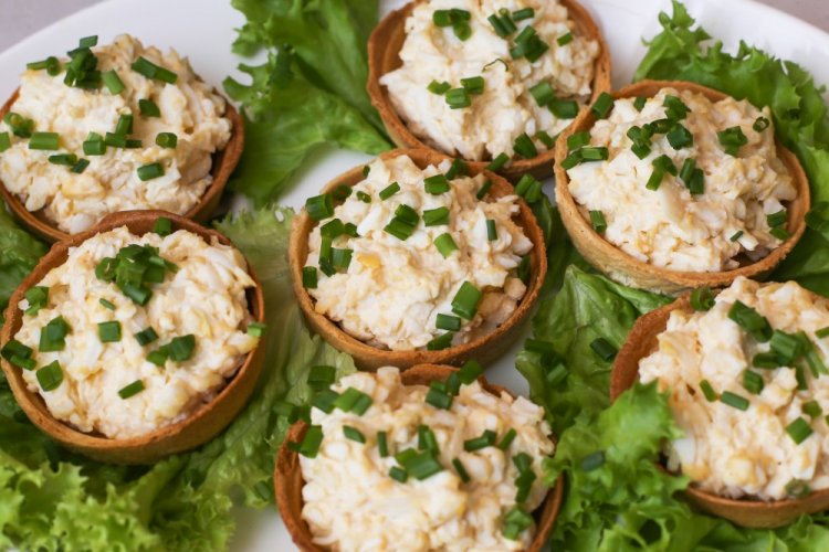 Tartaletas con huevas de abadejo