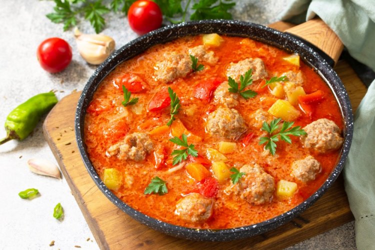 Turkey Meatballs in Carrot Sauce