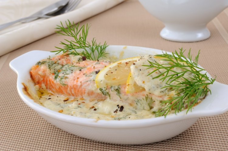 Salmon in Creamy Mustard Sauce