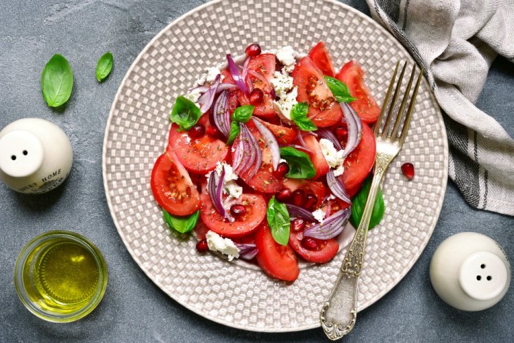 Ensalada de tomates y granada