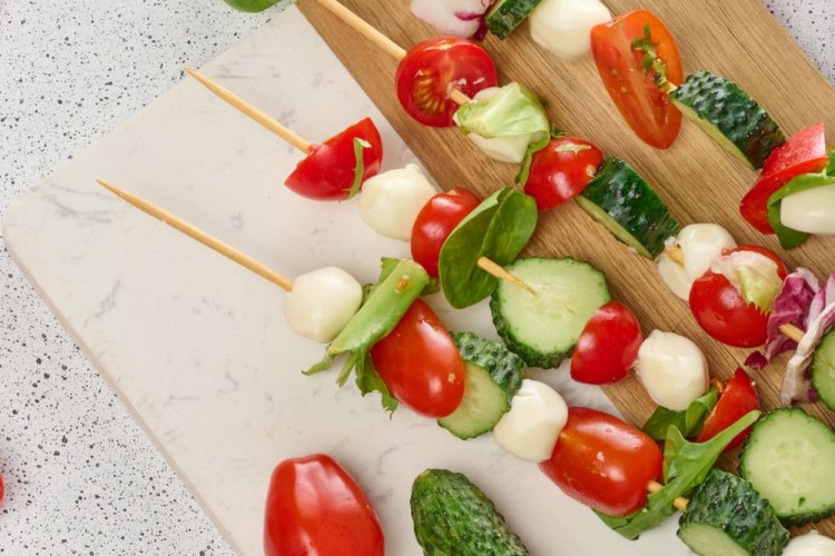 Canapés de queso y verduras