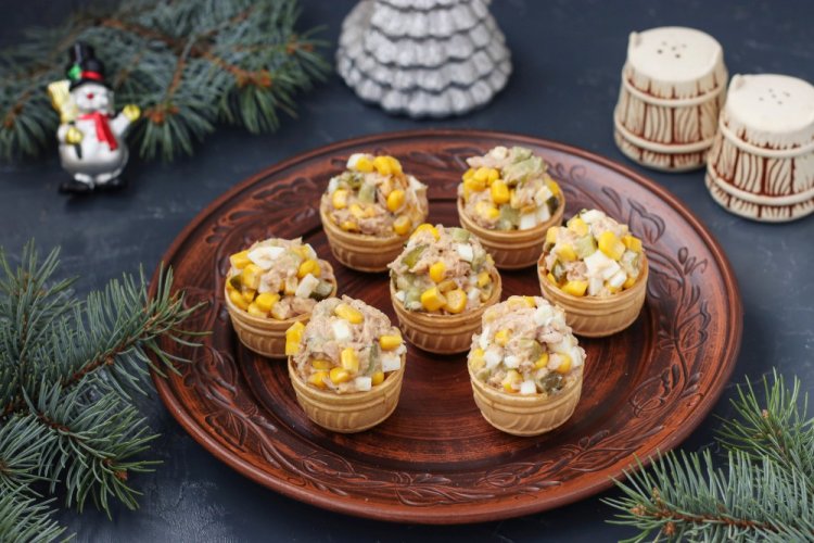 New Year's Tartlets with Tuna and Corn