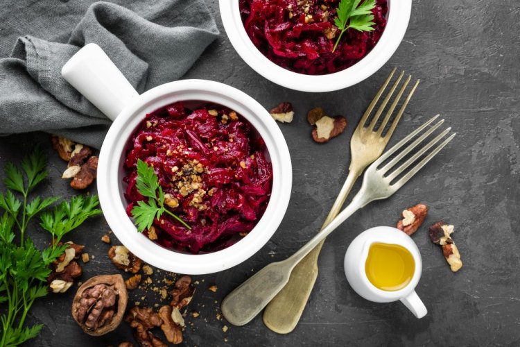 Ensalada en capas con calabaza y remolacha