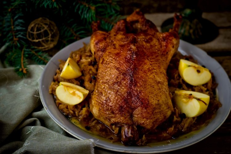 Roasted Goose with Sauerkraut