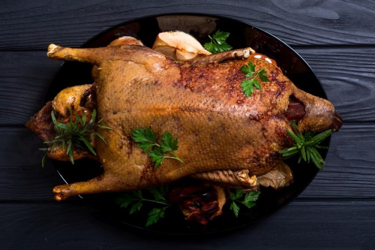 Goose with Prunes in the Oven