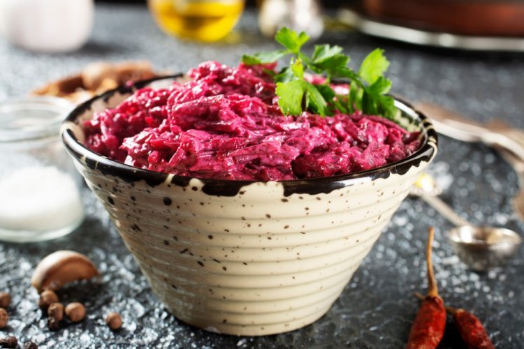 Ensalada rosa de Año Nuevo para niños