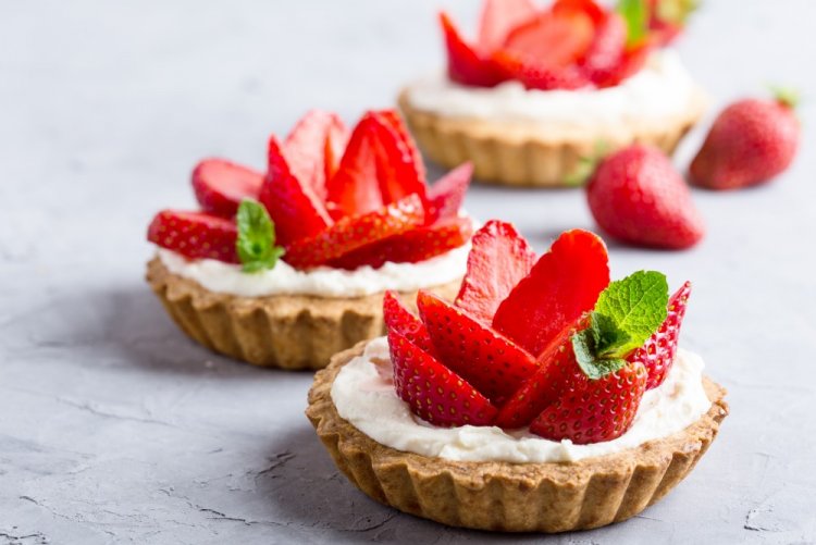 Ricotta and Strawberry Tartlets