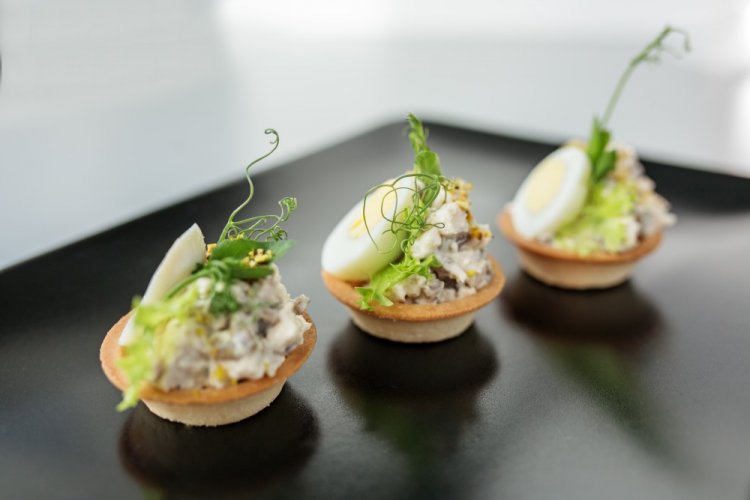 Krill Meat and Avocado Tartlets