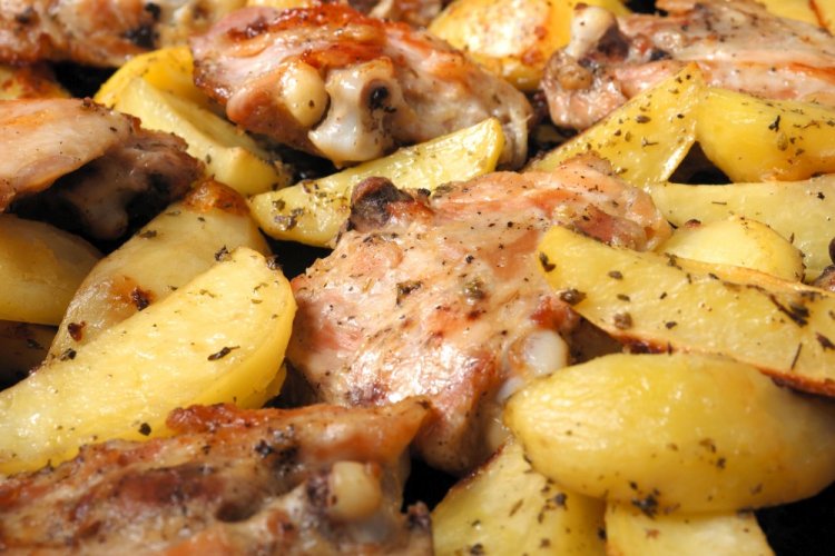 Chicken with Potatoes in a Roasting Bag in an Air Fryer