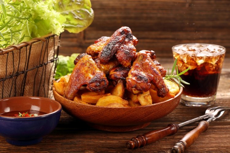 Chicken Wings with Potatoes in an Air Fryer