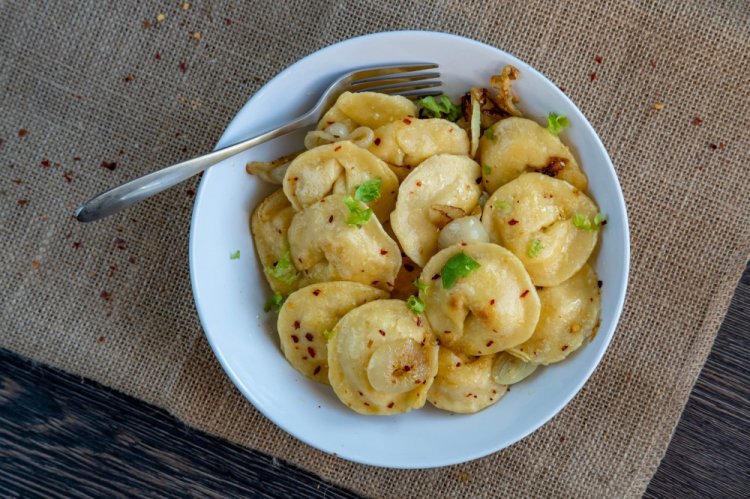 Air Fryer Fried Dumplings with Onions and Carrots