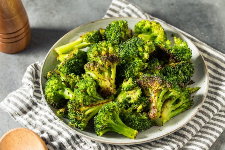 Air Fryer Broccoli with Spices