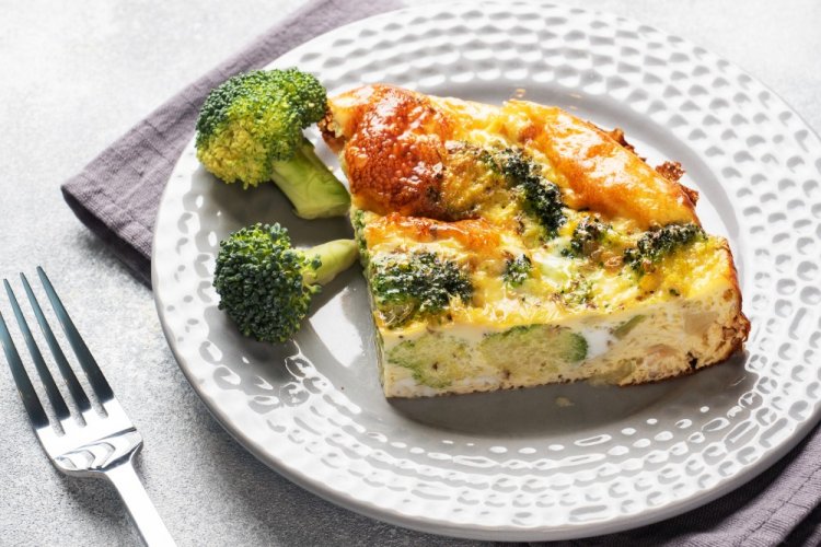 Air Fryer Omelet with Broccoli