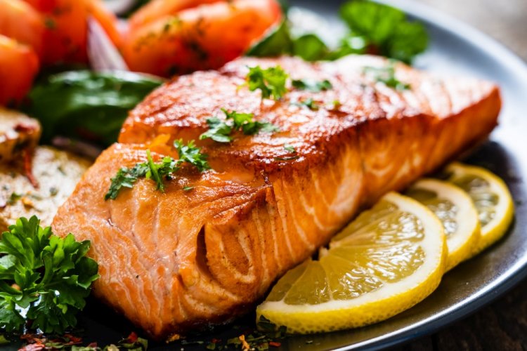 Salmon Steak with Lemon in an Air Fryer
