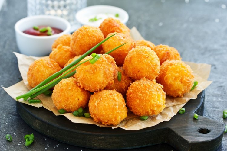 Cauliflower and Cheese Balls in the Air Fryer